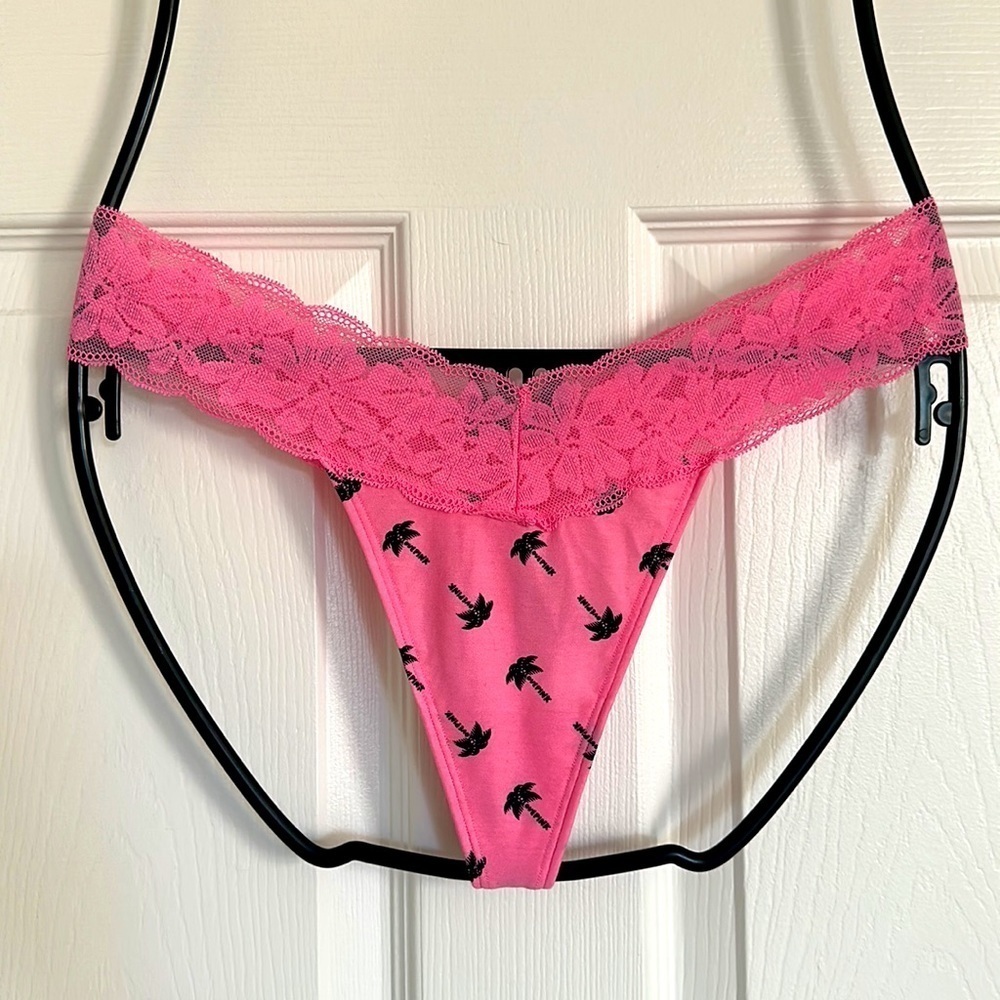 💖PINK Victoria’s Secret Panty Thong